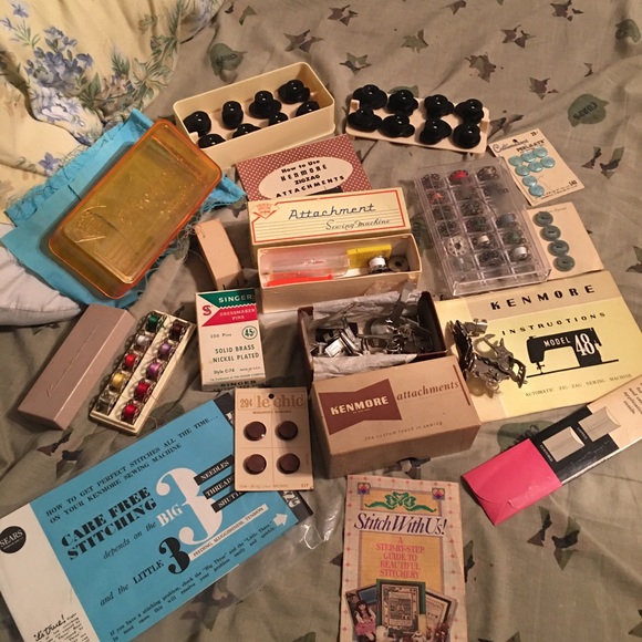 Vintage Kenmore Model 48 Sewing Machine - Picture 4 of 7